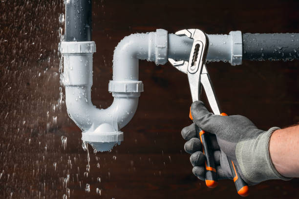 Professional Drain Cleaning technician working in Hitchins, KY